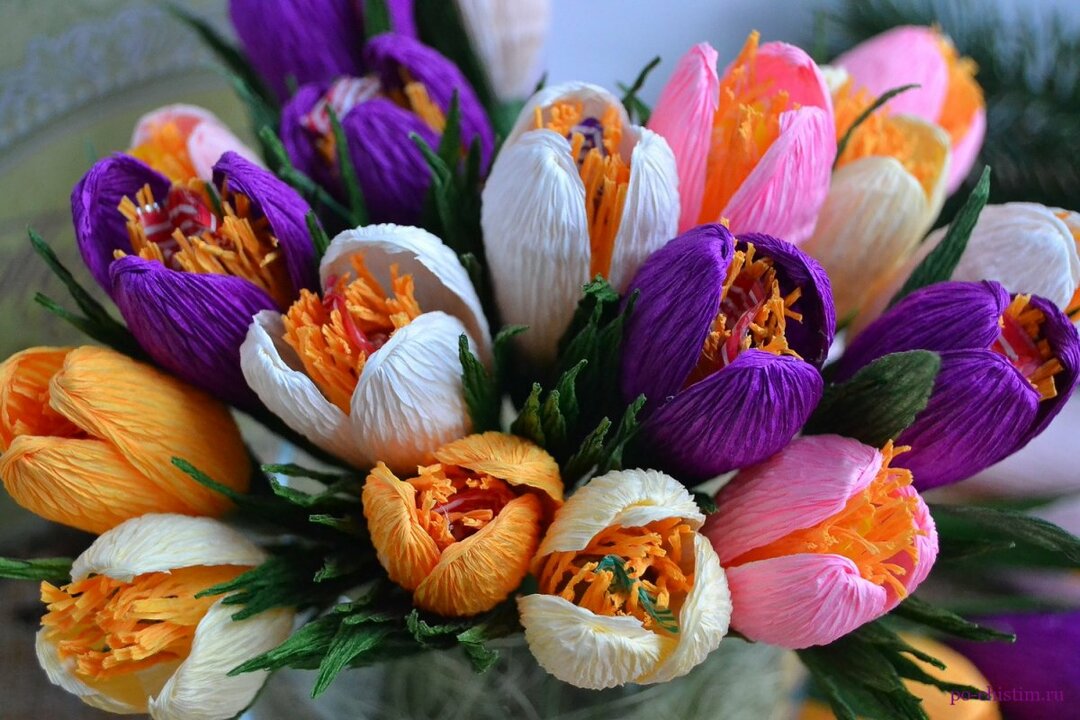 Jak zrobić piękne kwiaty z tektury falistej