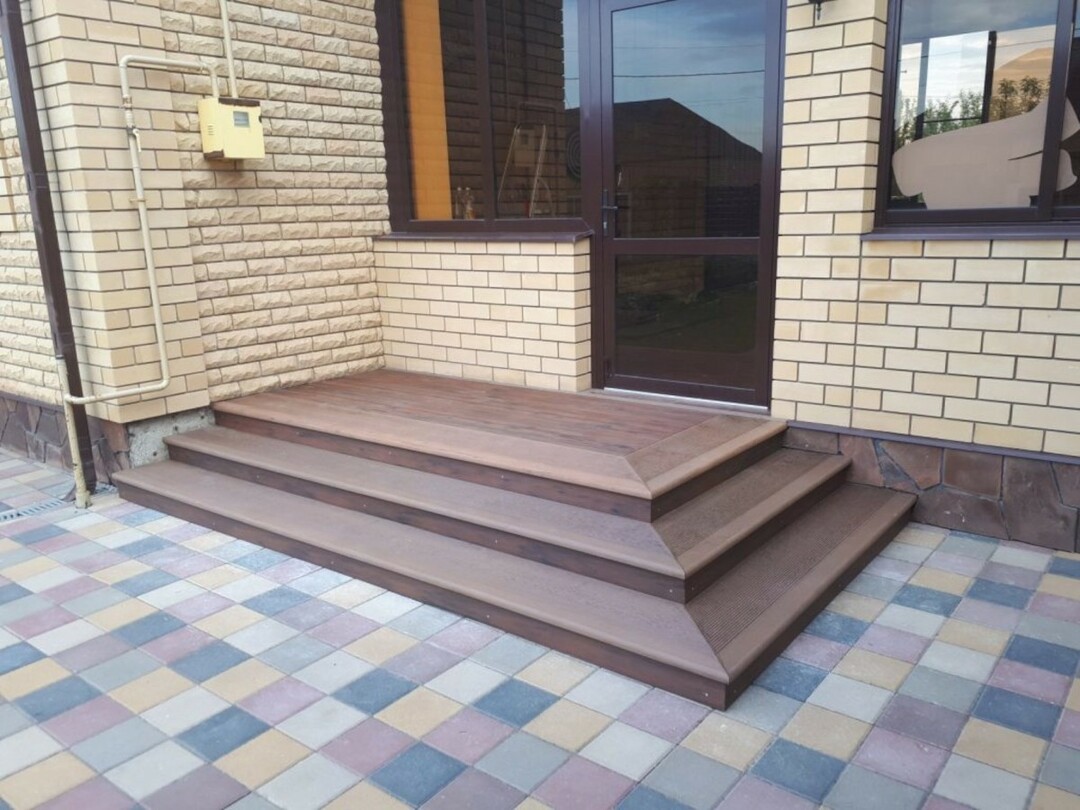 Photo de finition d'un porche en béton dans une maison privée