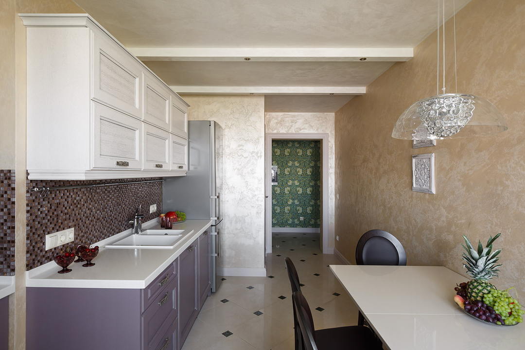 Veneetsia krohv köögis: foto interjööri, vormide dekoratiivne krohv