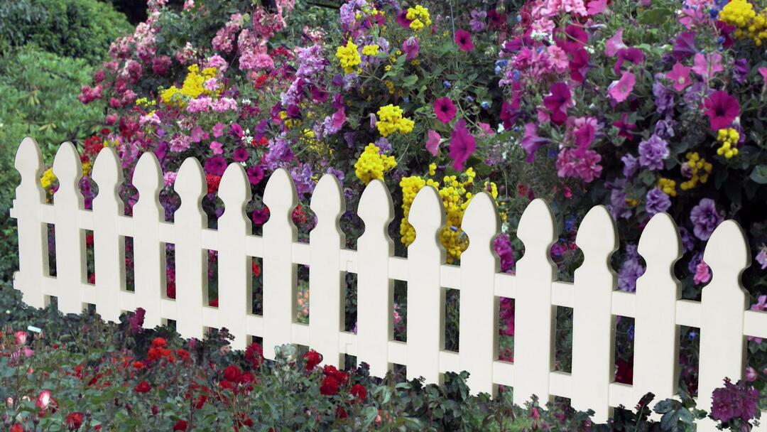 recinzione decorativa in legno