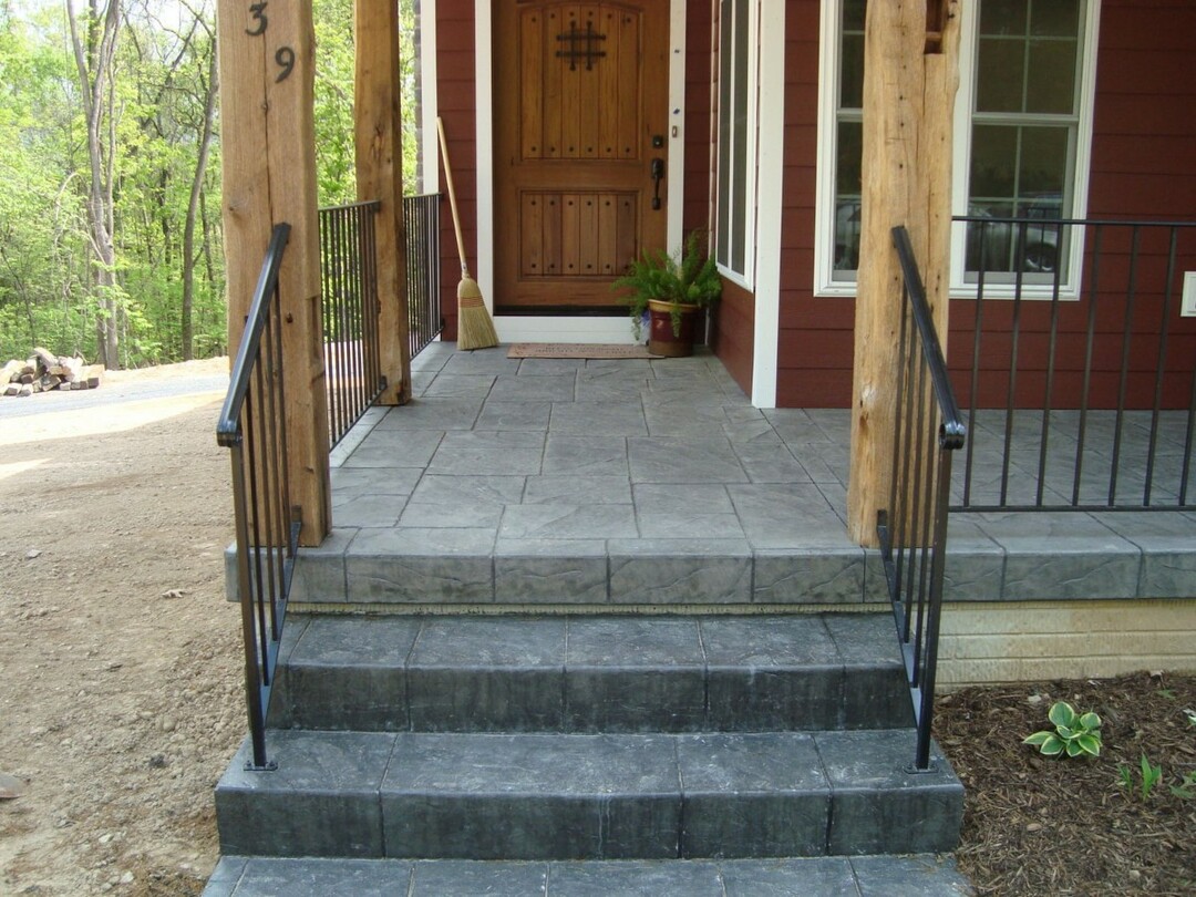Fotografija zaključka betonske verande v zasebni hiši