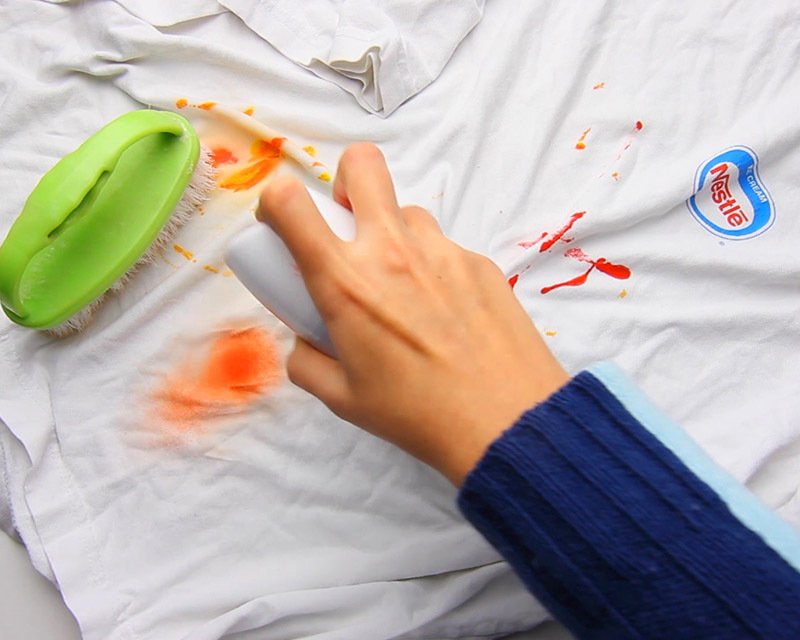 Cómo quitar la pintura de la ropa