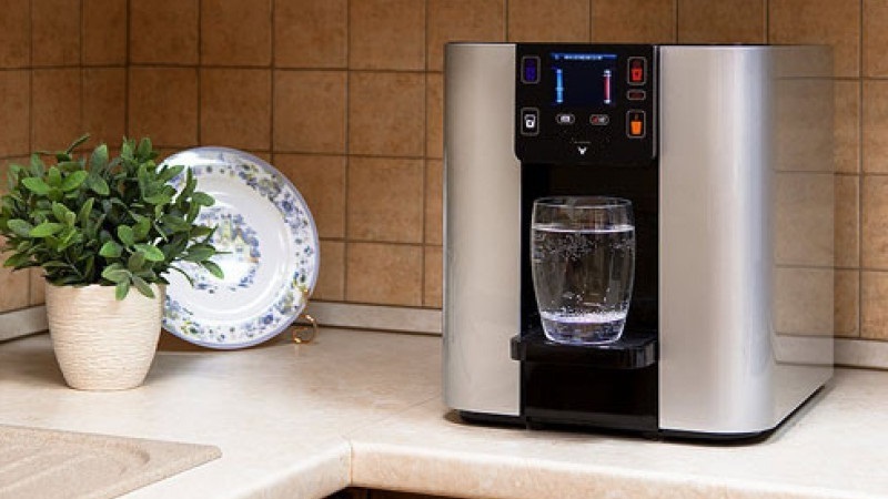 Cooler podzemne vode: hlađenje i grijanje, dom mini automat za hladno za 5 litara, HotFrost, pregled modela