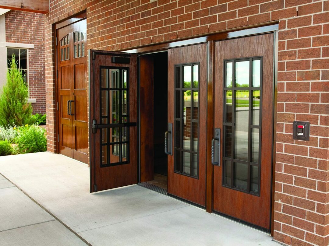 Tamaños de puerta estándar para diferentes tipos de edificios.
