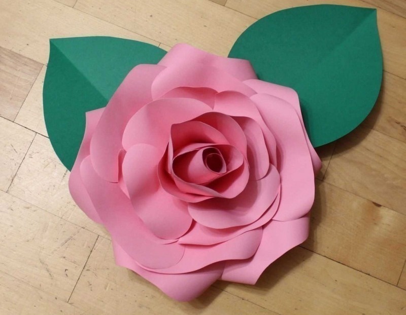 Prachtige rozen met je eigen handen: 7 materialen waarvan je een " bloemenkoningin" kunt maken om je huis te versieren