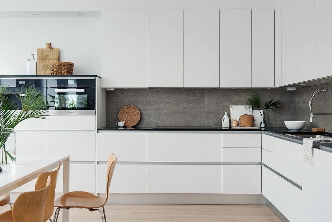 Balta virtuvė: modernios ir stilingos virtuvės pasirinkimas +100 nuotraukų