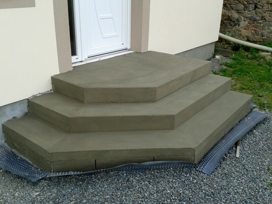 Selection of the shape and size of a concrete porch