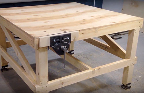 Ako postaviť pracovný stôl vlastnými rukami bez ďalších nákladov