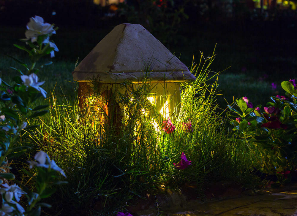 Rasvjeta za vrt: vrste i vrste svjetiljki za osvjetljavanje vrtne površine
