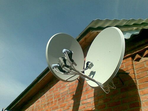 Antenne anschließen und " Tricolor TV" selbst einrichten