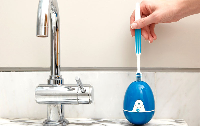 Das Gerät wird dazu beitragen, das Badezimmer perfekt sauber zu halten, nicht nur für das normale Auge sichtbar