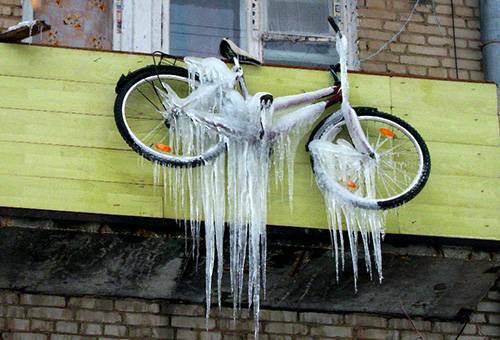 Wie man ein Fahrrad im Winter speichert: Ein Leitfaden zur Vorbereitung und Auswahl eines Ortes