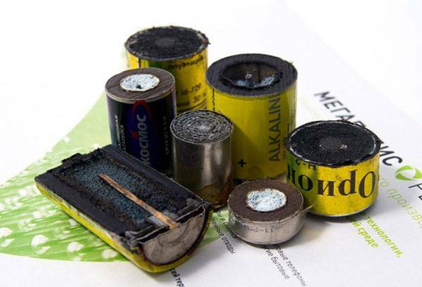 Kur man jāuzliek baterijas un kāpēc tās nevar tikt izmesti sadzīves atkritumos?